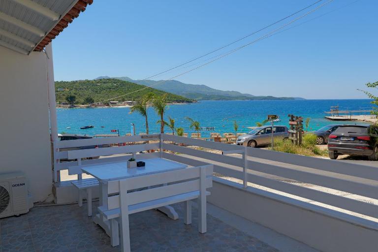 Livia's Guesthouse - Ferienwohnung Ksamil