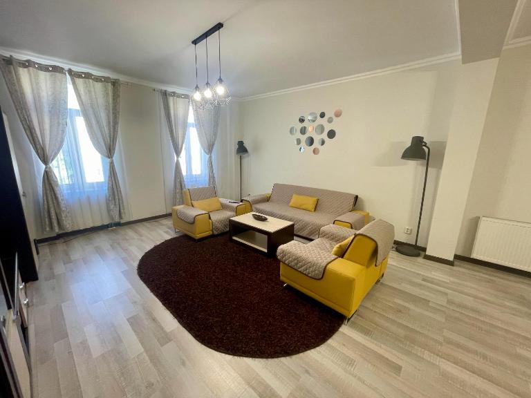 Enjoy Apartments - Central Villa Retreat - B&B Cluj-Napoca