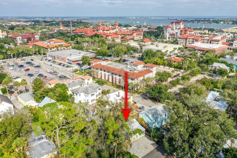 Citrus Hideaway - Steps to City Center - B&B Saint Augustine