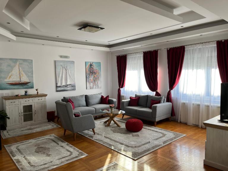 Airport SKY apartments LUX II - B&B Belgrado