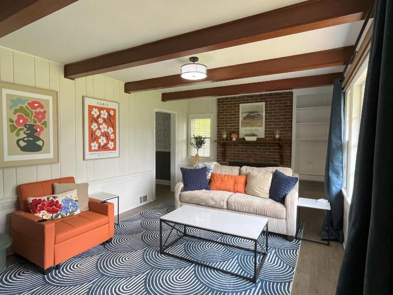 Sapphire Shire - B&B Winston-Salem