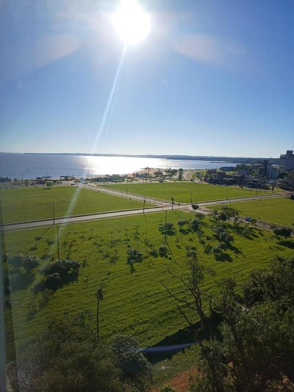 Beachfront apartment Encarnacion - Chambres d'hôtes Encarnación