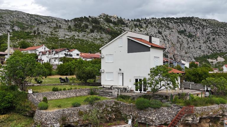 Villa The Cave - Bed and Breakfast Blagaj