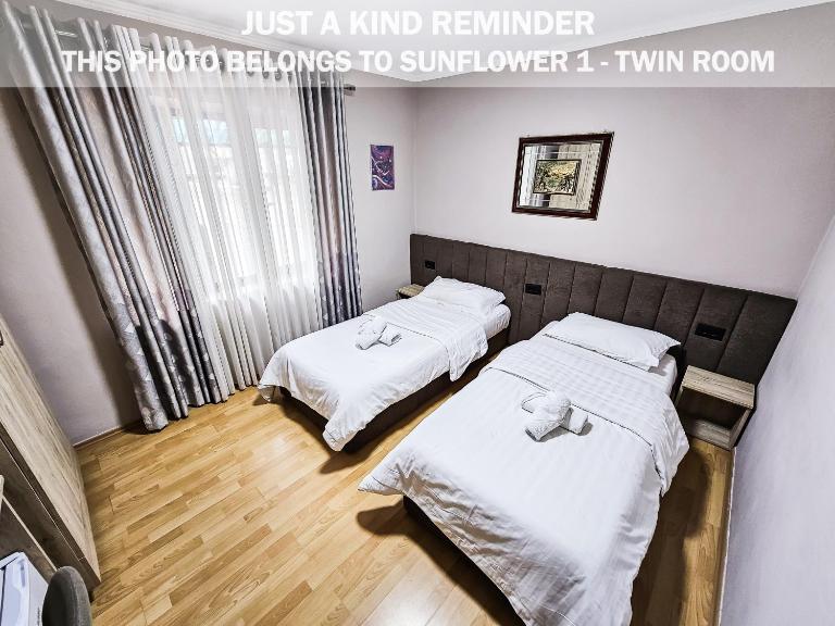 Sunflower Rooms - B&B Tirana
