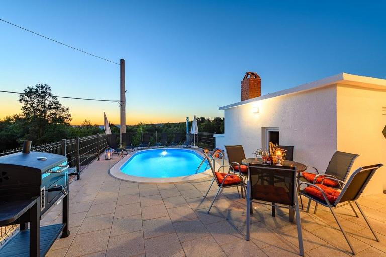 Apartment Paradiz - Bed and Breakfast Labin