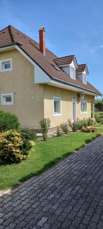 Patrik apartman - Bed and Breakfast Siófok