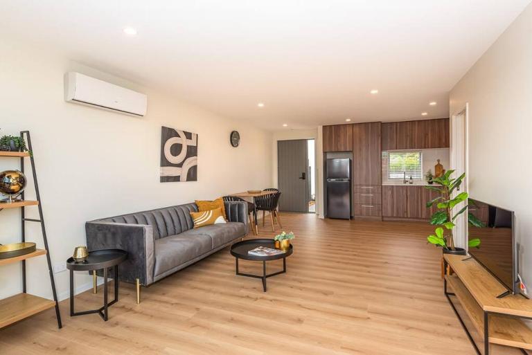 Hop, Skip, Jump to the city ! - B&B Christchurch