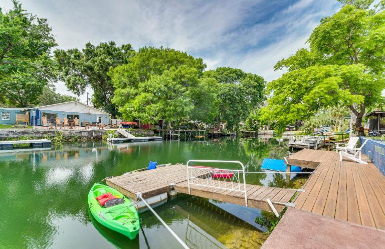 Waterfront Weeki Wachee Home w/ Fire Pit! - Bed and Breakfast Spring Hill