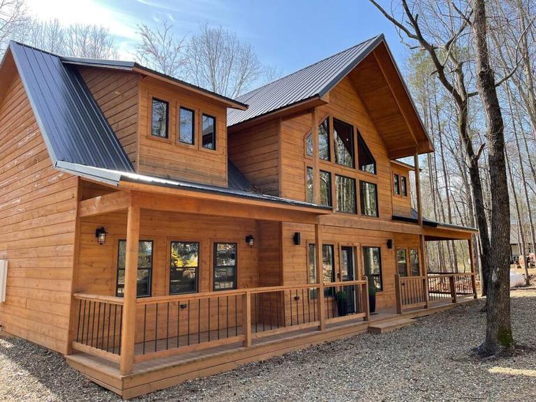 The Big Tex Luxury Cabin is EPIC - B&B Broken Bow