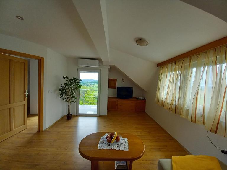 Franka - B&B Kamešnica