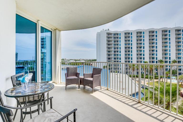 Walk to Beach: Poolside Oasis in Palms of Destin! - Ferienwohnung Destin