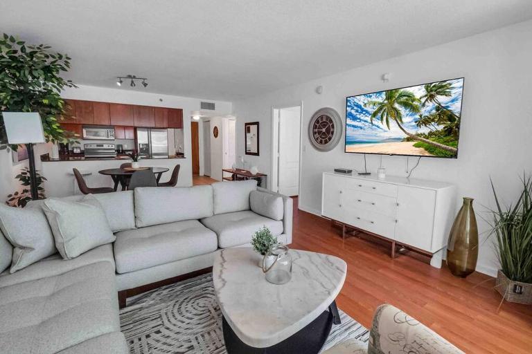 Bay View 1 BDR 1 BTH • Brickell • Free Parking - B&B Miami