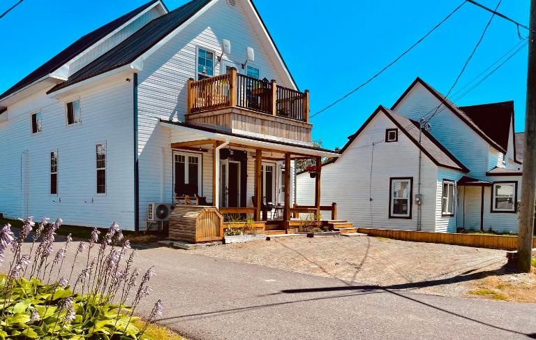 Finn's Studio, Fundy Park - Bed and Breakfast Alma