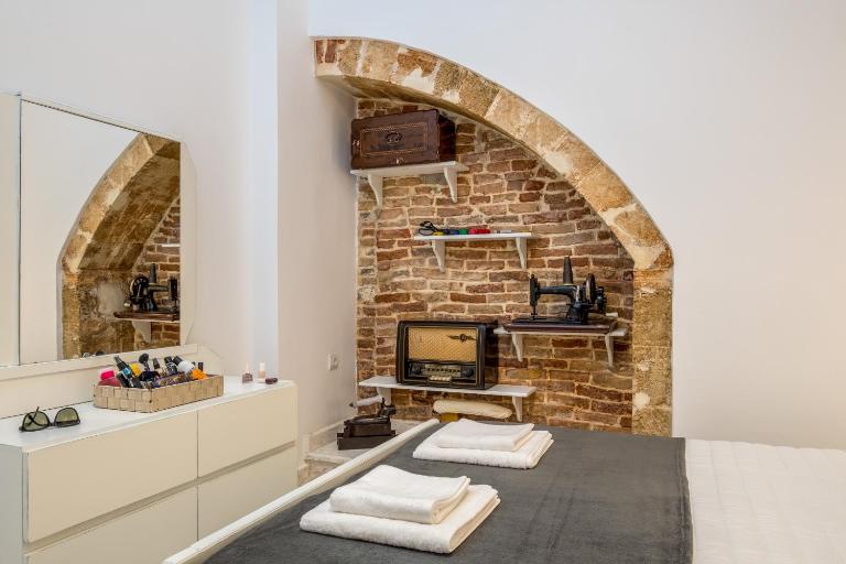 Tailor Made, Central 3-Bedroom Apartment in Chania - B&B Chania