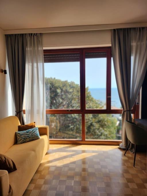 Oli apartment with panoramic sea view - Chambres d'hôtes Sanremo