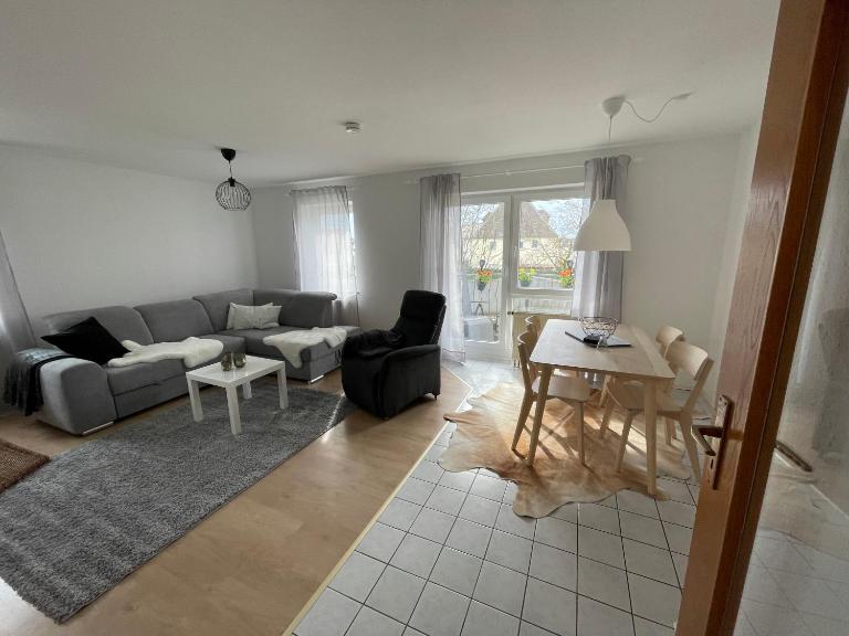 schöne Ferienwohnung - B&B Meckenbeuren