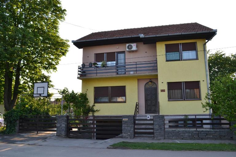 Apartman Gluhović - B&B Sombor