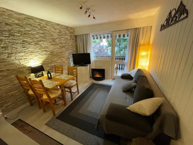 Cosy 2 pièces proche Châtel - Bed and Breakfast Abondance