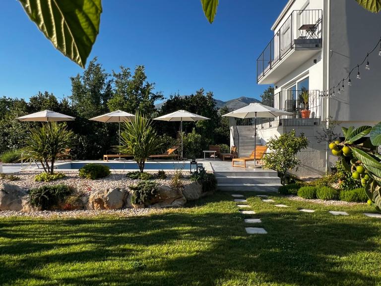 Meridiem Holiday Home in Dubrovnik region - Chambres d'hôtes Gruda