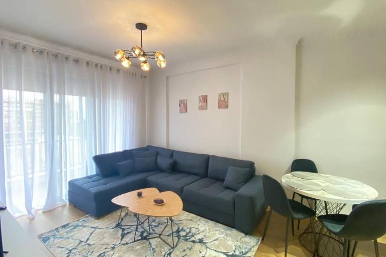 Cozy apartment - B&B Tirana