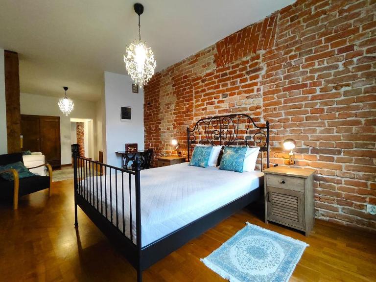 Apartament Skorpion Centrum - B&B Sanok