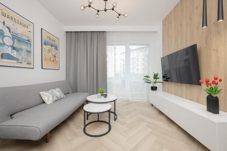 Przytulny Apartament z Parkingiem i Tarasem w Warszawie by Noclegi Renters - Bed and Breakfast Warschau