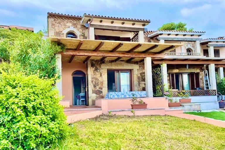 ISS Travel, Panoramic Sea View Ticino - 1 bedroom apartment 1,5 km from the beach - B&B San Teodoro