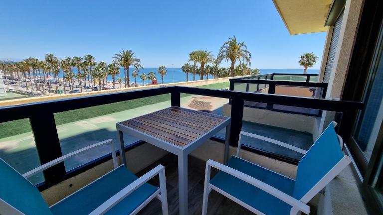 Aloha Blue Playa - Chambres d'hôtes Benalmádena