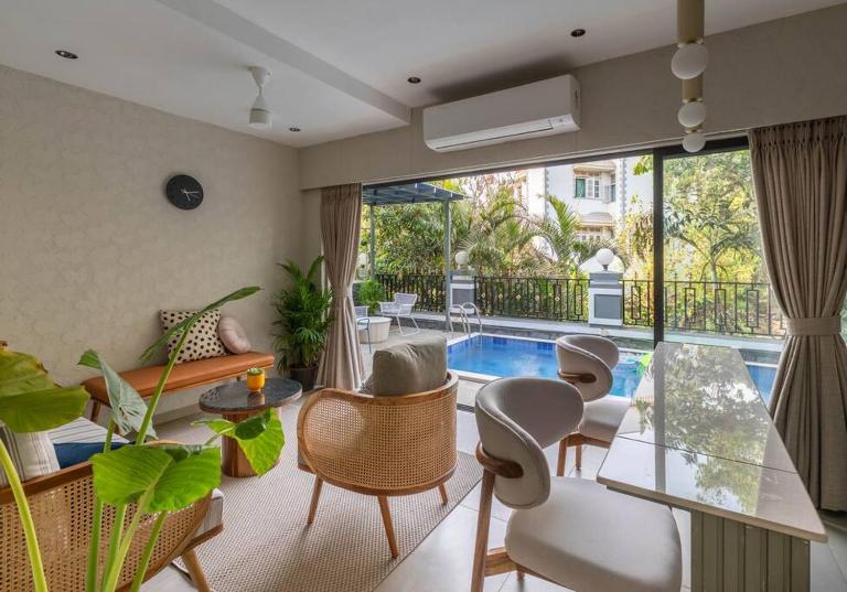 Soam Villa - Theatre Room, Plunge Pool & Jacuzzi - B&B Lonavla