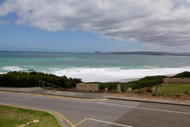 Southern Sands' Beachfront Apartment - Ferienwohnung Port Elliot