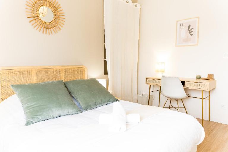 L'élégant - Beau logement avec vue Sarthe - Gare - Tram - Centre ville - B&B Le Mans