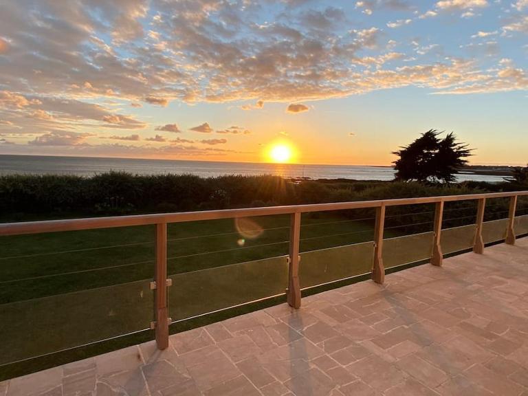"A Belmont" Maison de vacances vue sur mer et accès plage - B&B La Turballe