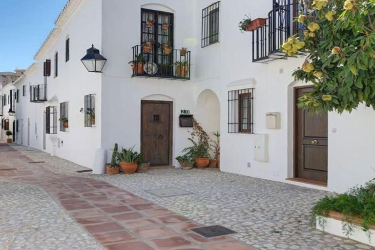 Bright 2 Bedroom townhouse - B&B Fuengirola