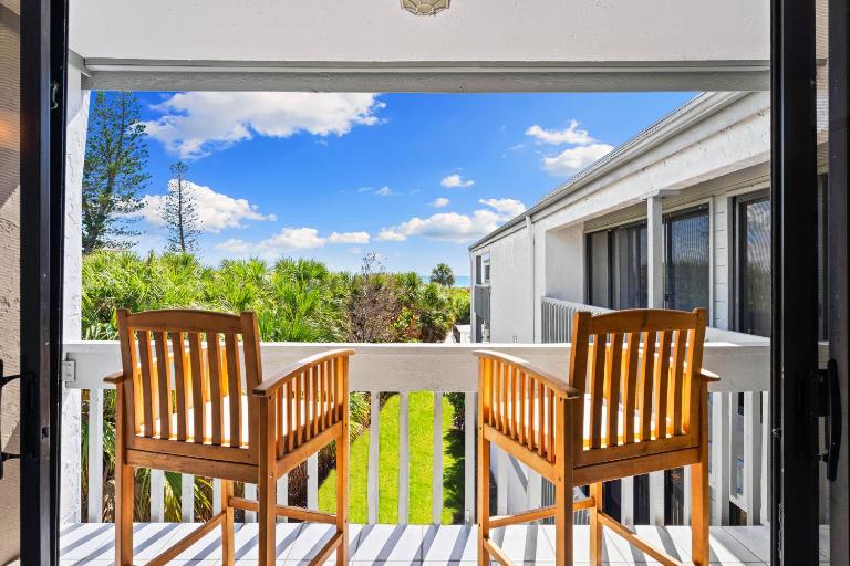 Just Beachy By Beachside Management - B&B Siesta Key