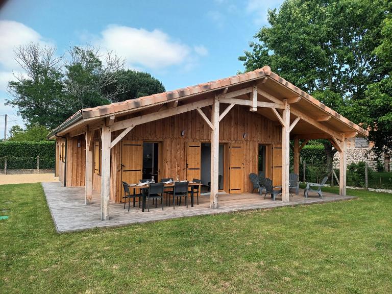 Jolie maison landaise tout confort - Bed and Breakfast Lugos