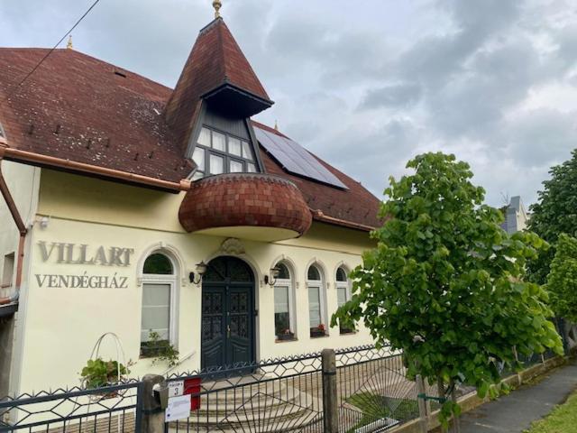 Villart vendégház - Bed and Breakfast Keszthely