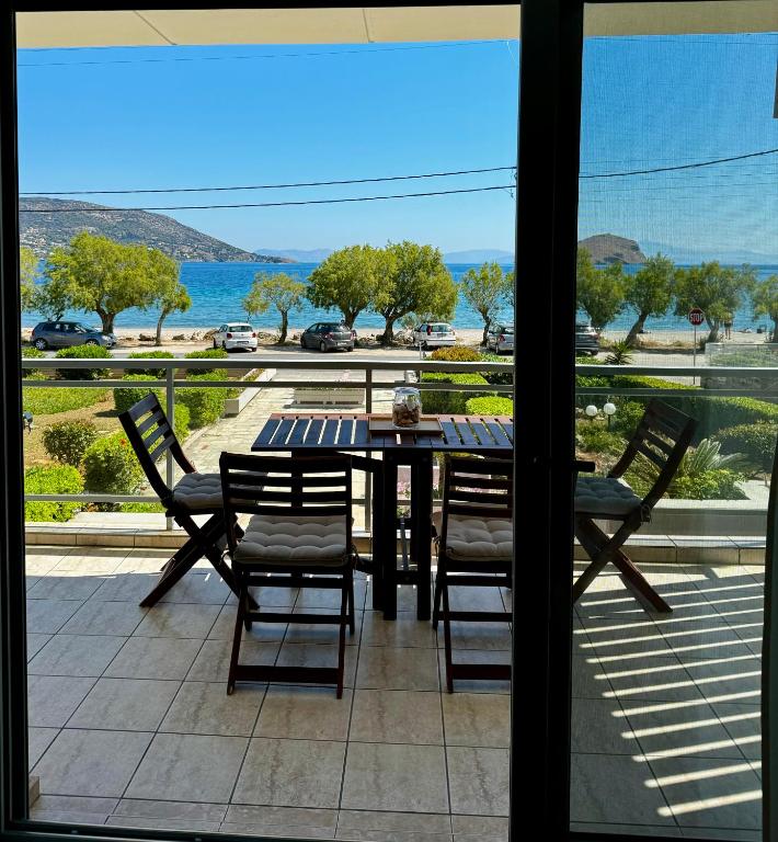 Seashore Happiness Apartments - B&B Porto Rafti