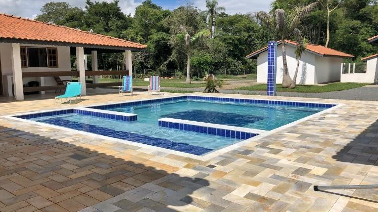 Casa de Campo com Piscina e Churrasqueira - Ferienwohnung Quadra
