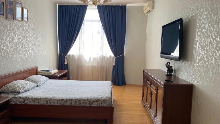 Comfortable apartment on the Obolon резервне живлення ліфт вода тепло та інтернет працює - B&B Kyiv
