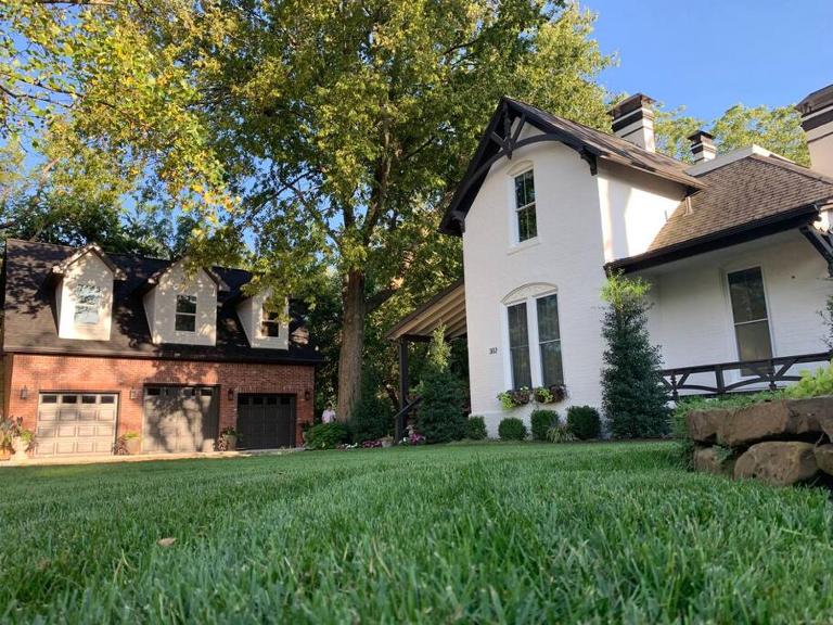 Carriage House on Historic Bentonville Square - B&B Bentonville