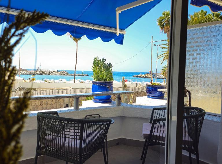 BeachClub Mediterran Garden - B&B Mogán