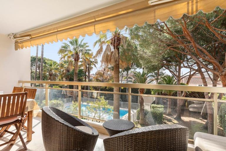 Appartement vue piscine, proche mer - Ferienwohnung Vallauris