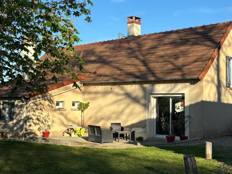 Maison avec grand jardin clos en forêt de Tronçais - B&B Saint-Bonnet-Tronçais