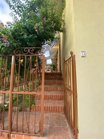 Piccola Bouganville - B&B Gioiosa Marea