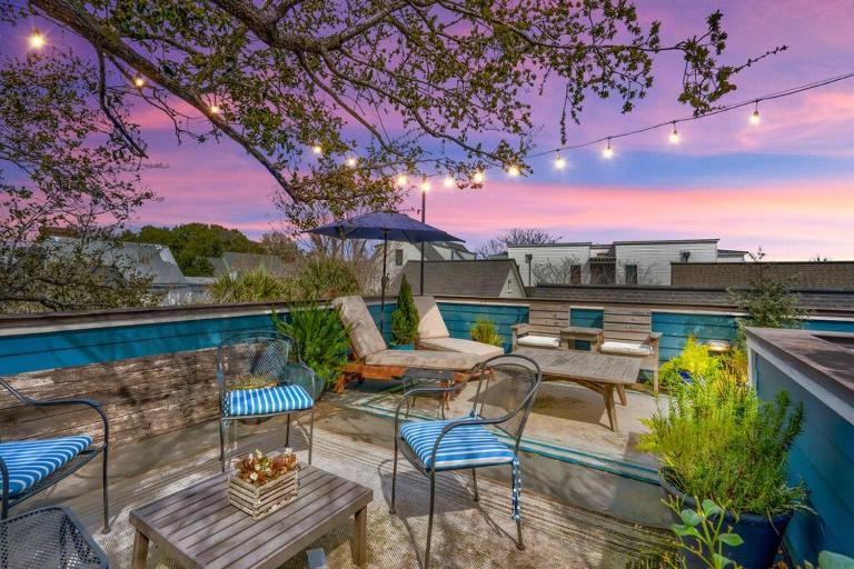 Elegant Sunlit Home with Private Rooftop Oasis - Ferienwohnung Charleston