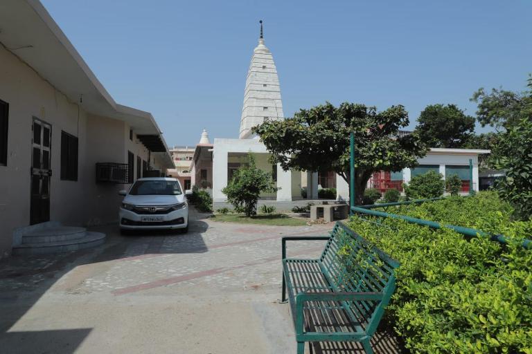 Radha Madhav Ashram Vrindavan - Ferienwohnung Vrindāvan