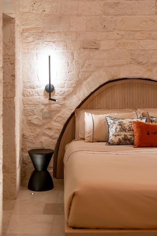 Luxury Trullo Jacuzzi & Patio - Naiira - B&B Alberobello