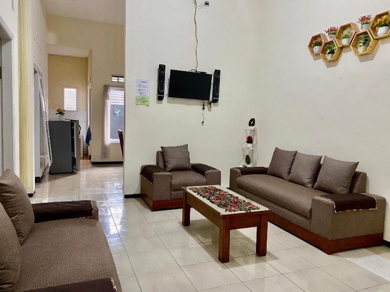 Nazifa Homestay - Ferienwohnung Batu