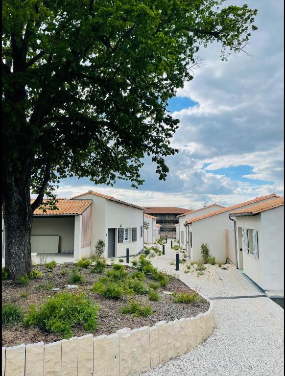 Résidence Grand Tilleul - Chambres d'hôtes Jonzac