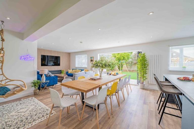 Luxe Ocean+playroom+Seascape - B&B Barton on Sea